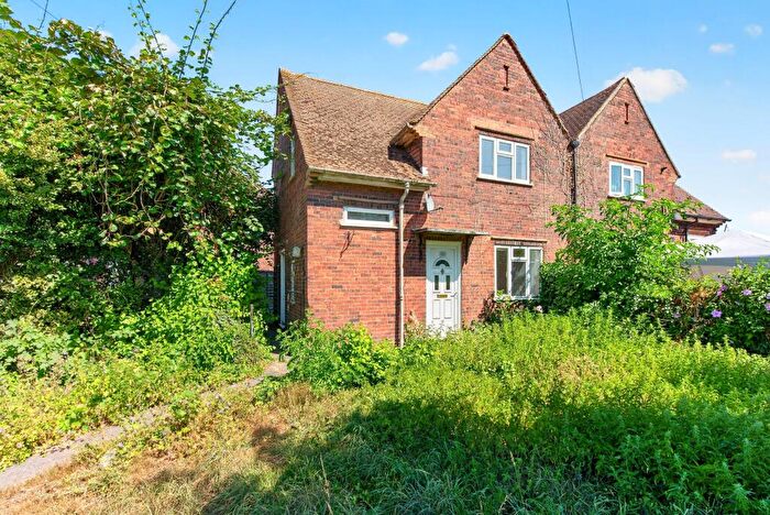 3 Bedroom Semi-Detached House For Sale In Vauxhall Avenue, Canterbury, CT1