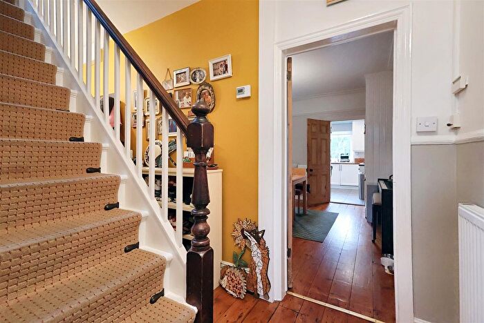 3 Bedroom End Of Terrace House For Sale In Mansfield Street, Sherwood, Nottingham, NG5