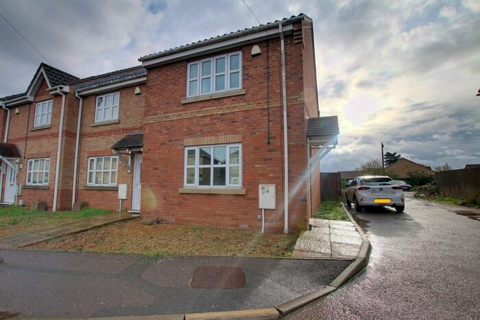 2 Bedroom End Of Terrace House To Rent In Peas Hill Road, March, PE15