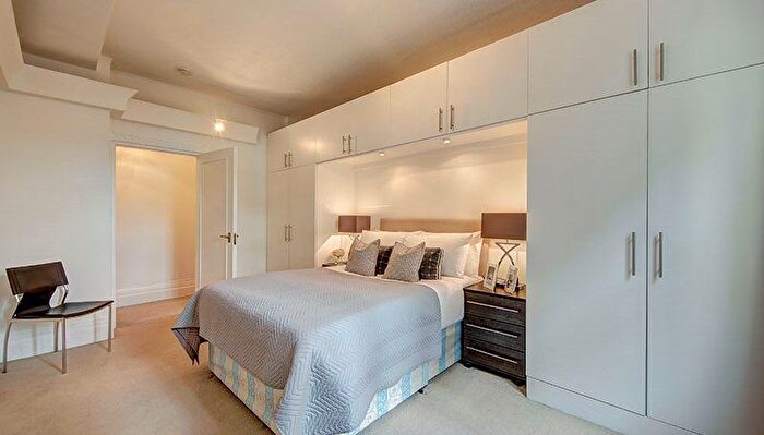 1 Bedroom Flat To Rent In Park Road, London, NW8