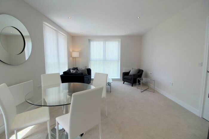 2 Bedroom Apartment To Rent In Harlequin House, Padworth Avenue, Reading, RG2