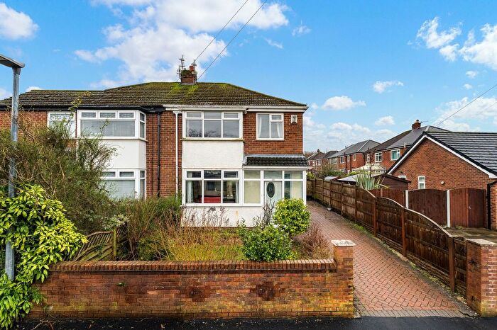 3 Bedroom Semi-Detached House For Sale In Blenheim Road, Ashton-In-Makerfield, WN4