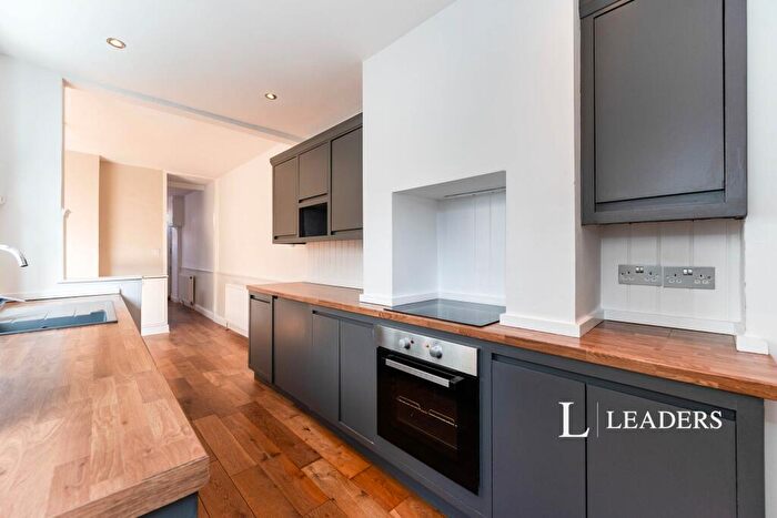 2 Bedroom House To Rent In Shakespeare Road, PO1