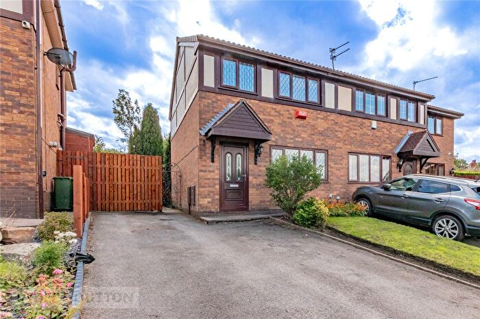 3 Bedroom Semi-Detached House For Sale In Rushmere, Ashton-Under-Lyne, Greater Manchester, OL6