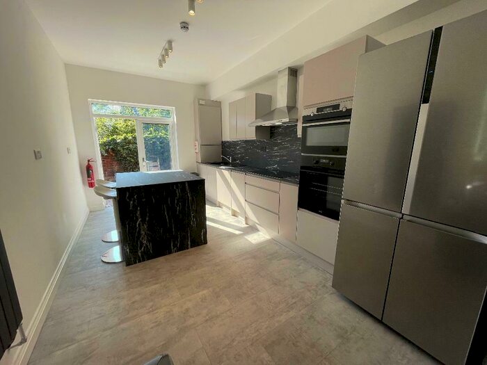 6 Bedroom Terraced House To Rent In Fortuna Grove, Fallowfield, Manchester, M19