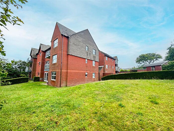 2 Bedroom Flat For Sale In Down Road, Weymouth, DT4