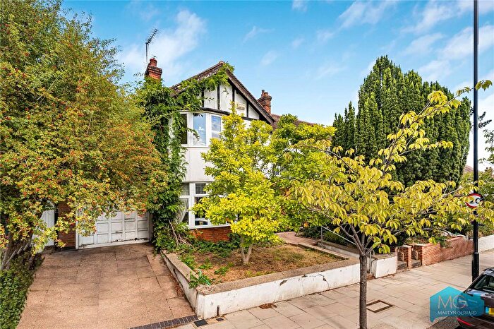 3 Bedroom Semi-Detached House For Sale In Cranley Gardens, London, N10