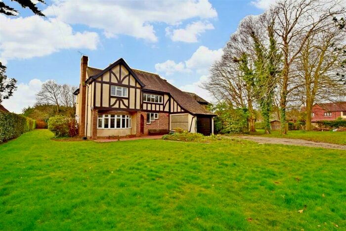 7 Bedroom Detached House To Rent In Gossamer Lane, Bognor Regis, PO21