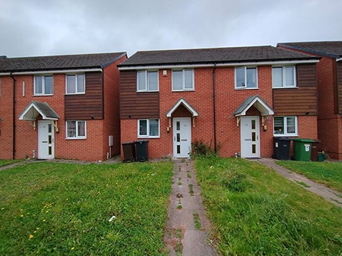 2 Bedroom Semi-Detached House To Rent In Dudley Road, Wolverhampton, West Midlands, WV2