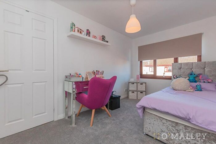 2 Bedroom Flat For Sale In Carpenters Wynd, Alloa, FK10