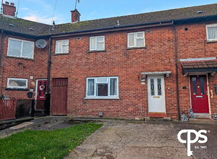 3 Bedroom Mid Terraced House For Sale In Shandon Square, Portadown, BT62