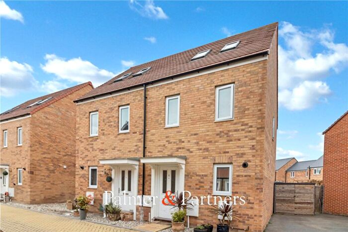 3 Bedroom Semi Detached House For Sale In Allen Aldridge Grove, Stanway, Colchester, Essex, CO3