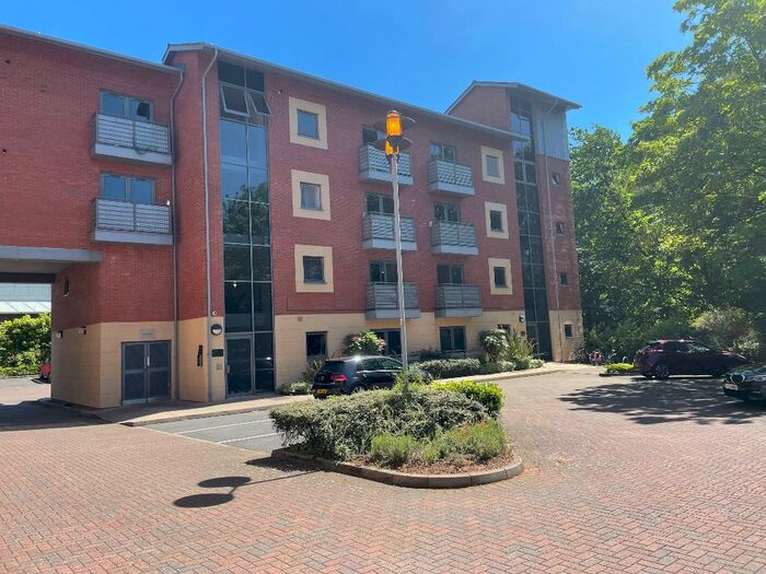 2 Bedroom Apartment To Rent In Bristol Road, Selly Oak, Birmingham, B5