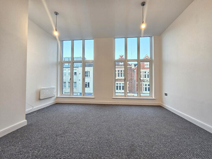 1 Bedroom Flat To Rent In Crabbery Street, ST16