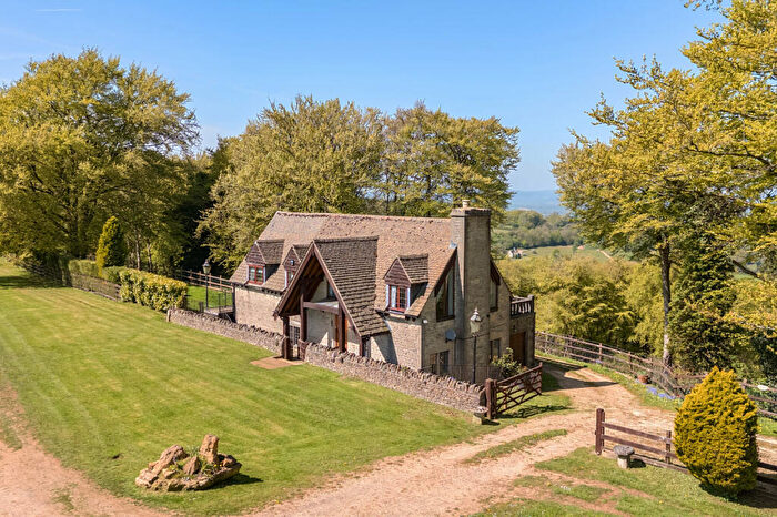 3 Bedroom Detached House For Sale In Painswick Beacon, Stroud, GL6