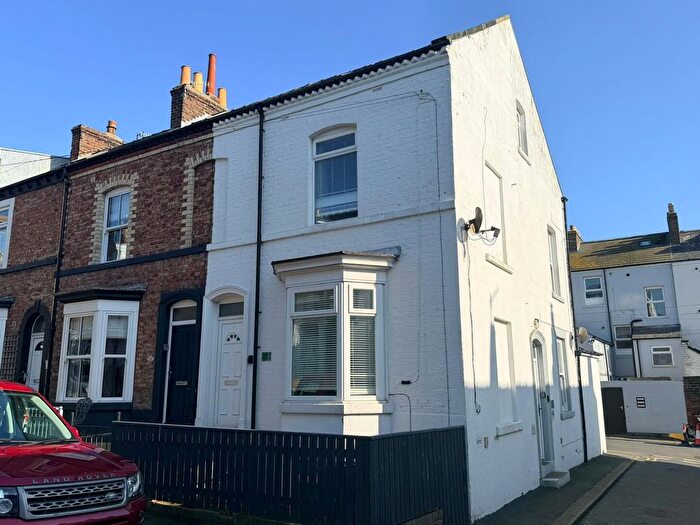 2 Bedroom Property For Sale In Elgin Street, Whitby, YO21