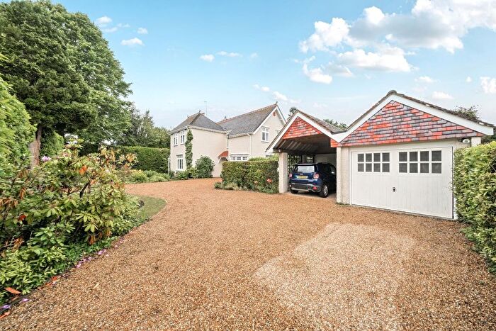 4 Bedroom Detached House For Sale In Queens Road, Waterlooville, PO7