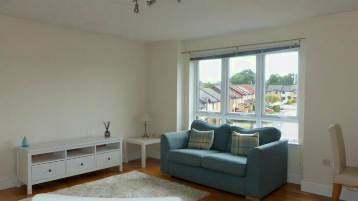 2 Bedroom Flat To Rent In Carnbee Crescent, Liberton, Edinburgh, EH16