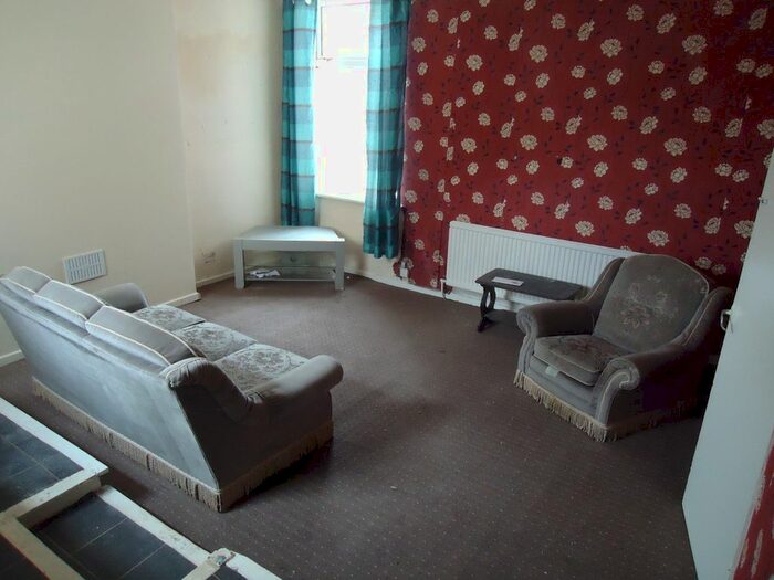 1 Bedroom Flat To Rent In Delaunays Road, Crumpsall, Manchester M8