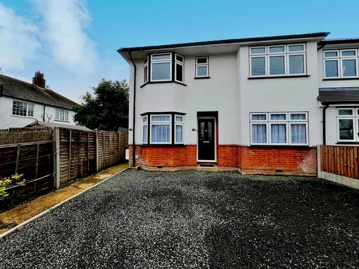 2 Bedroom Maisonette To Rent In York Road, Shenfield, Brentwood, CM15