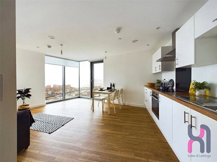 2 Bedroom Flat For Sale In The Tower, Plaza Boulevard, Liverpool, Liverpool, L8