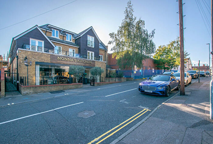 2 Bedroom Apartment To Rent In Brewery Road, Hoddesdon, EN11