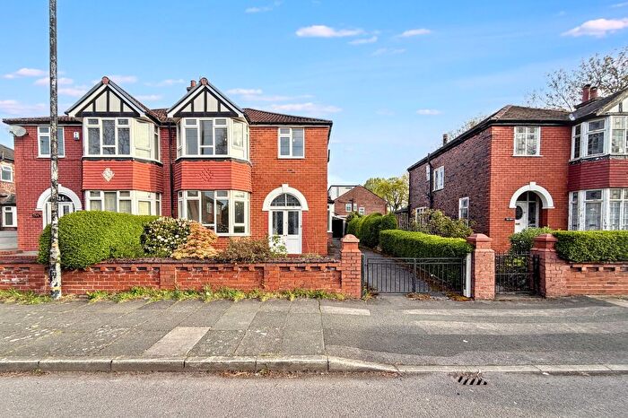 3 Bedroom Semi Detached House For Sale In Kings Road, Old Trafford, Manchester, M16