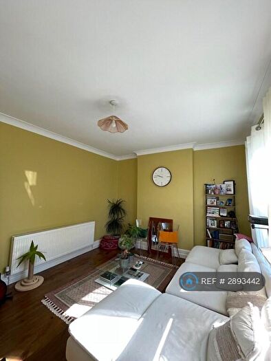 2 Bedroom Flat To Rent In Borthwick Road, London, E15