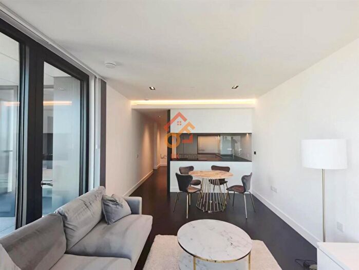 2 Bedroom Flat To Rent In Amory Tower, Marsh Wall, London, E14