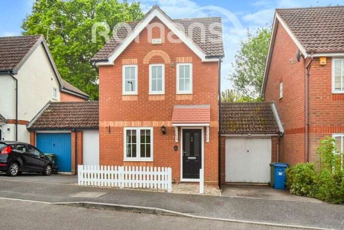 3 Bedroom Link Detached House To Rent In Hebbecastle Down, Warfield, RG42