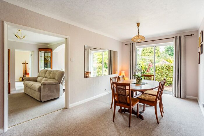 5 Bedroom Detached House For Sale In Crawley Road, Horsham, RH12