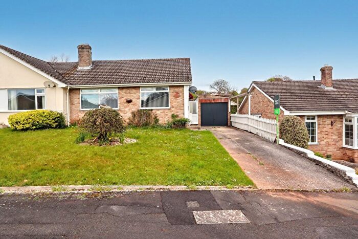 3 Bedroom Semi-Detached Bungalow For Sale In Kings Road, Wells, BA5