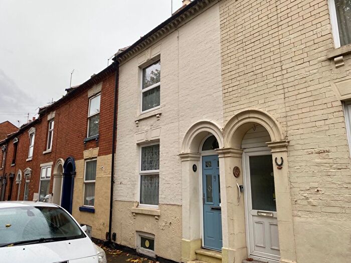 2 Bedroom Terraced House For Sale In Lorne Road, The Mounts, NN1