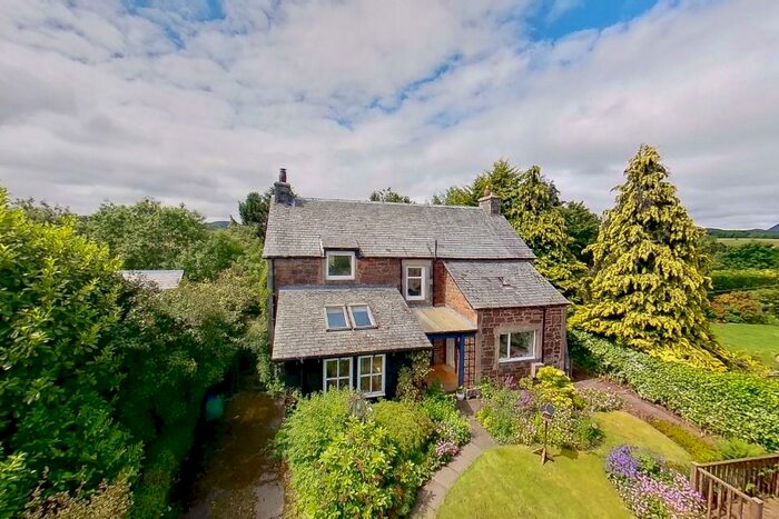 3 Bedroom Detached House For Sale In Earnbank Road, Crieff, PH7