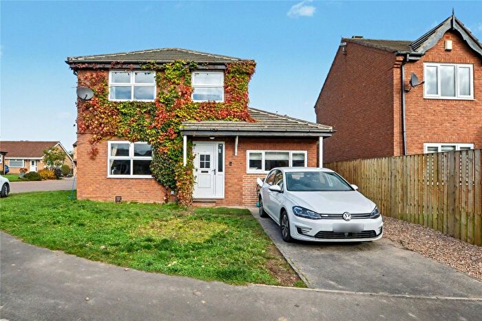 4 Bedroom Detached House For Sale In Hopefield Chase, Rothwell, Leeds, West Yorkshire, LS26