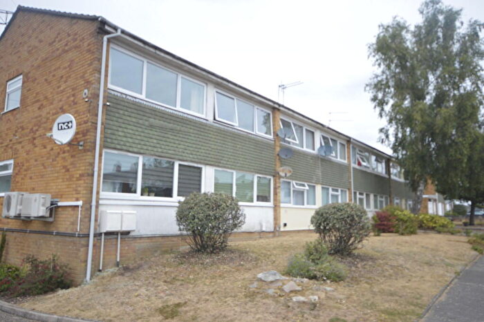 2 Bedroom Apartment To Rent In Farnham Road, Poole, Dorset, BH12
