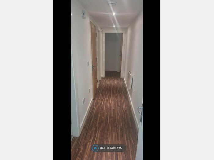 2 Bedroom Flat To Rent In Hollies Lane, Salford, M5