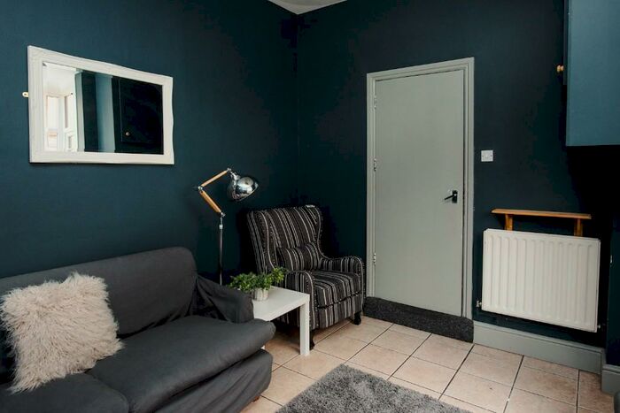 6 Bedroom House To Rent In Rotton Park Road, Birmingham, B16