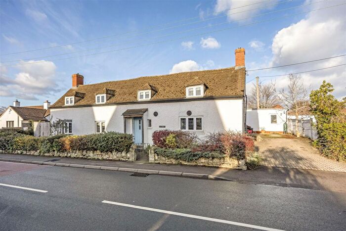 4 Bedroom Cottage For Sale In Station Road, Bishops Cleeve, Cheltenham, GL52