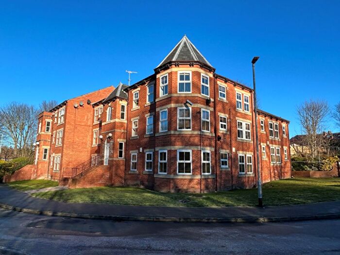 2 Bedroom Flat To Rent In Bridgewater Court, Grove Lane, Headingley, Leeds, LS6