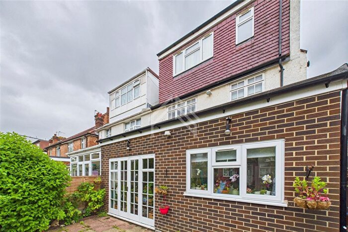 5 Bedroom Semi-Detached House For Sale In Nibthwaite Road, Harrow, HA1