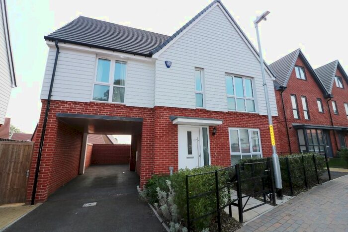 4 Bedroom Detached House To Rent In Sir John Killick Road, Repton Park, Ashford, TN23