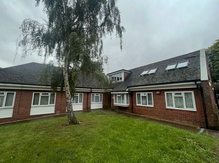 1 Bedroom Apartment To Rent In High Street, Fareham, PO16