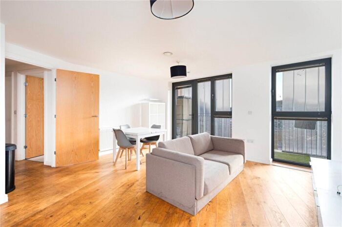 2 Bedroom Flat To Rent In Chesworth Court, Fulneck Place, London, E1