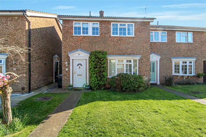 3 Bedroom End Of Terrace House For Sale In Neil Armstrong Way, Leigh-on-Sea, Essex, SS9