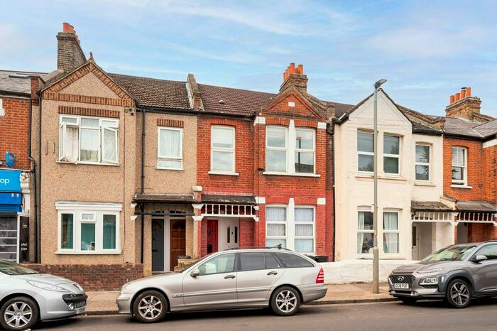 2 Bedroom Flat To Rent In Fernthorpe Road, Streatham, London, SW16