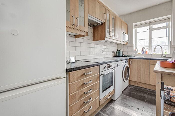 3 Bedroom Flat To Rent In West Kensington Court, Edith Villas, W14