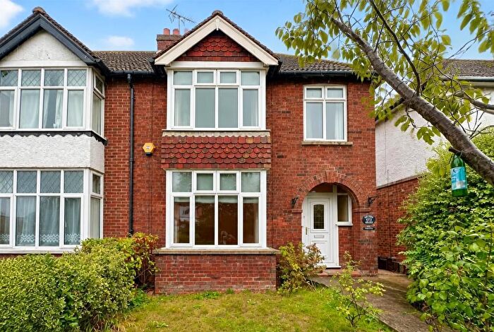 3 Bedroom Semi Detached House To Rent In Hythe Road, Willesborough, Ashford, TN24