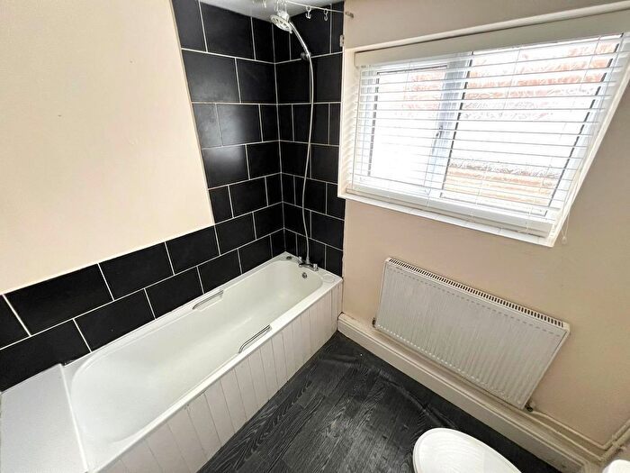 2 Bedroom Terraced House To Rent In Haycroft Street, Grimsby, DN31