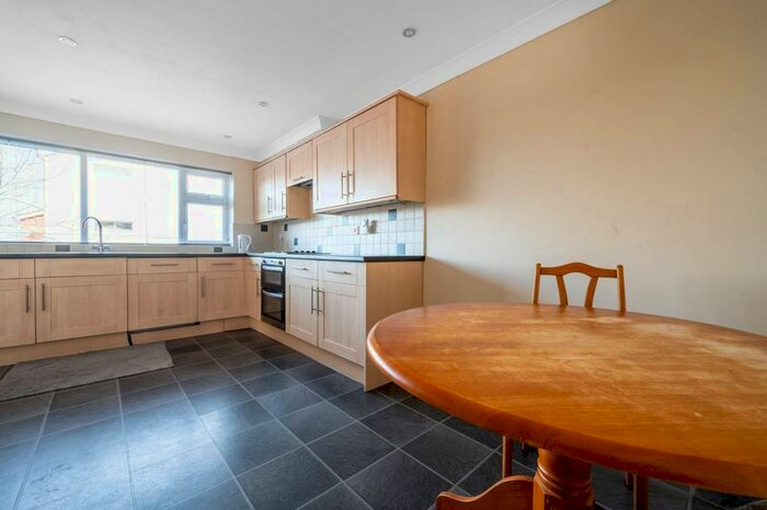 4 Bedroom Terraced House To Rent In Warren Road, Guildford GU1, Guildford,